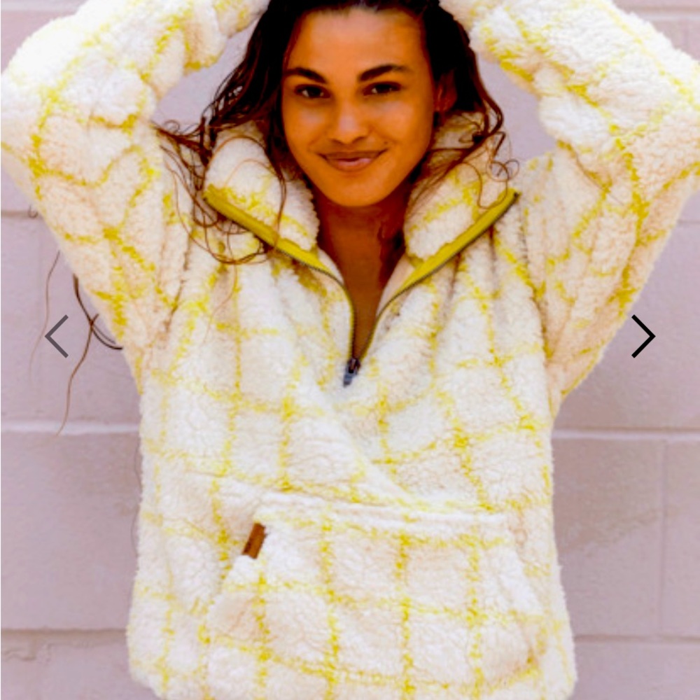 Roxy bonfire on the Beach Fleece